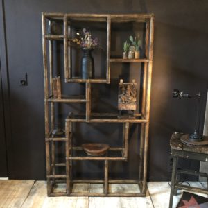 Etagère vintage en bambou