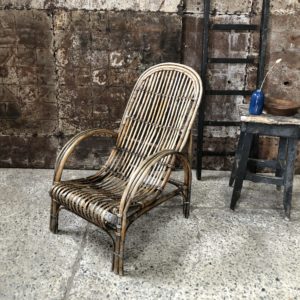 ancien fauteuil en rotin