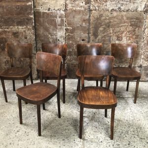 Anciennes chaises de bistrot Thonet