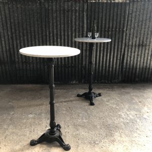 Table mange debout en marbre blanc pour terrasse café