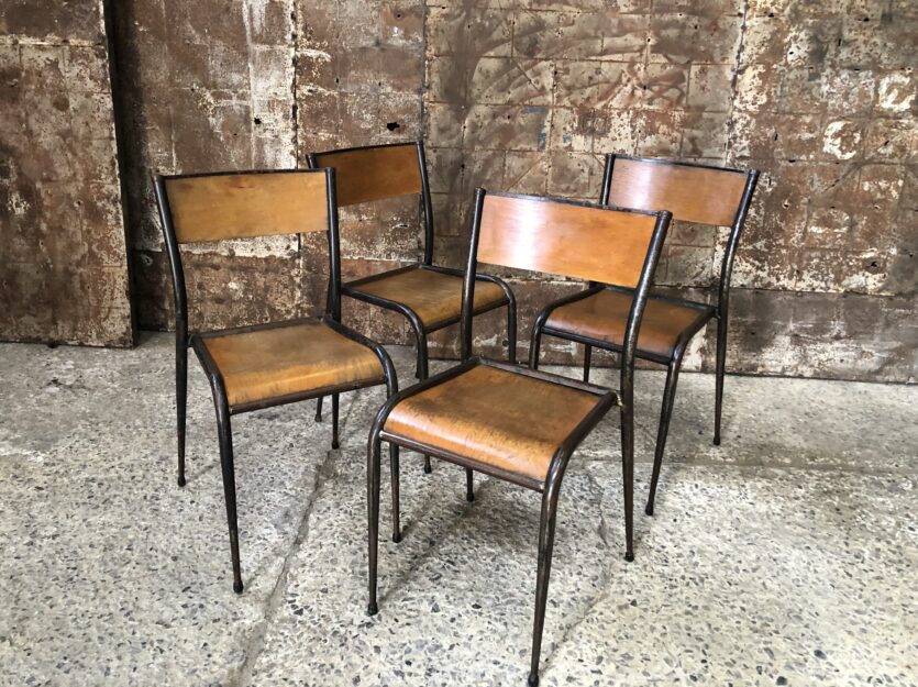 Chaises d’école « Vintage »