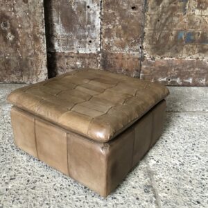 Ottoman pouf cuir Vintage Mustering