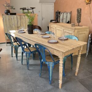 Table à manger en bois brut, clair pieds tournés 8 personnes