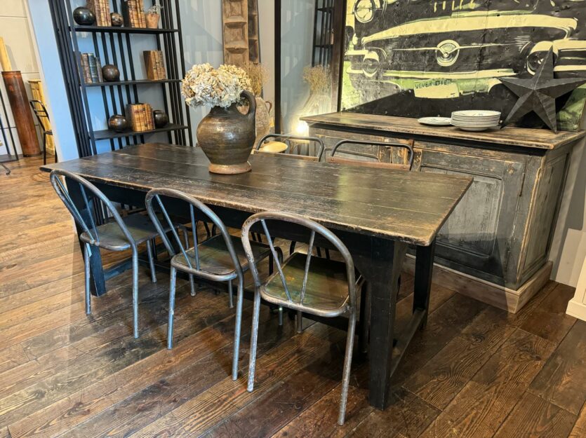 Ancienne table d’atelier en bois